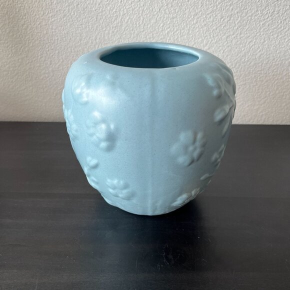 Haeger Matte Blue Floral Vase // Embossed Dogwood Branches // 6.75" Tall Vintage - Picture 6 of 7